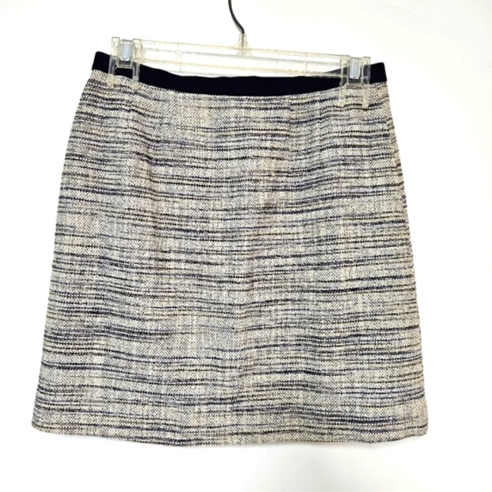 Ann Taylor Mini  Skirt Women's Size 2P - Picture 8 of 12